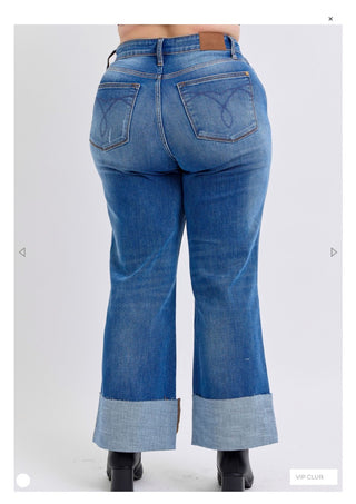 Plus Size High Waste Retro Jeans with Cuff