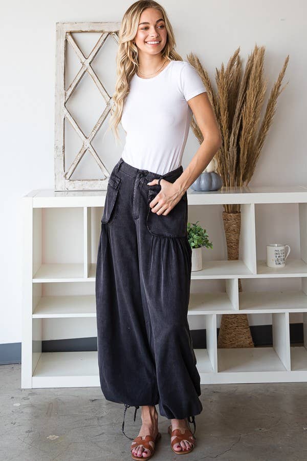 WASHED COLOR TENCEL 3D POCKET WIDE PANTS - Black | Barnwood Living