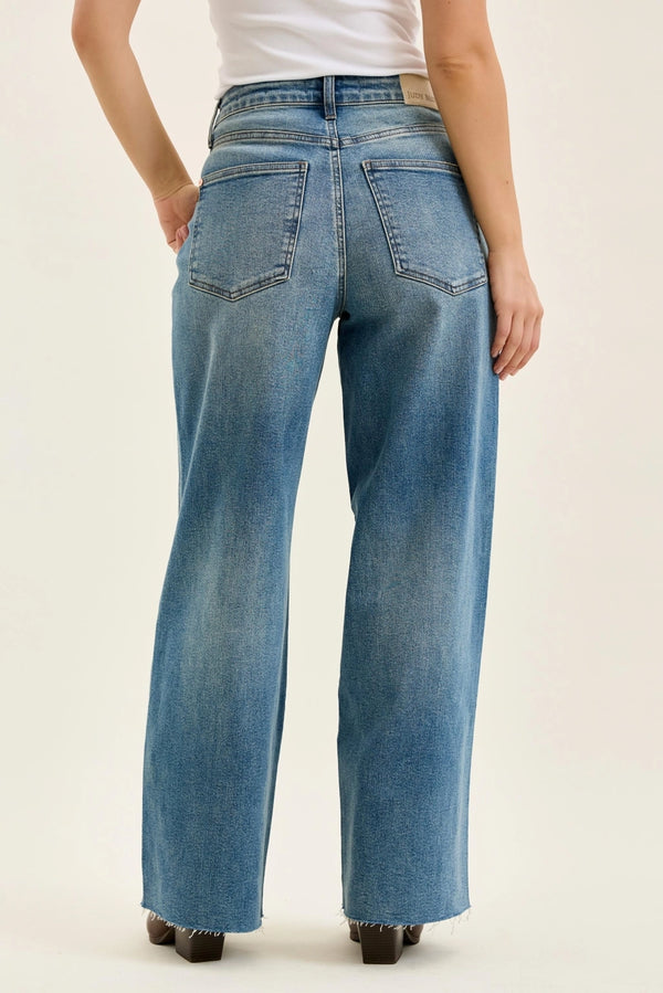 Judy Blue R.M. Wilhelmina Baggy Jeans