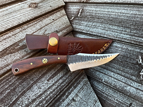 TC-055 Carbon Steel Black Walnut Wood Scales